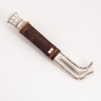 A reindeer horn knife by Ingvar Backlund, signed and dated -92.