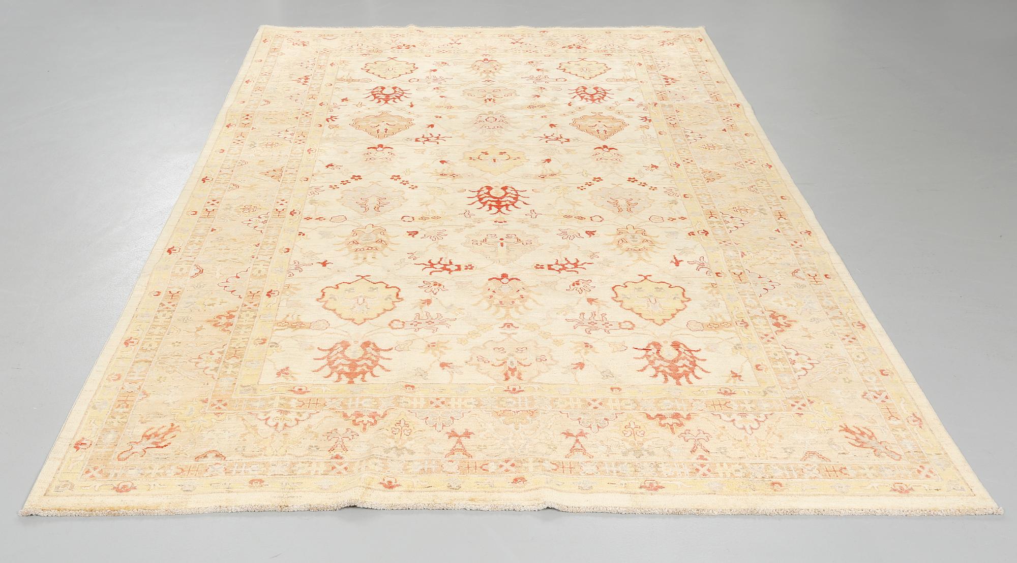 MATTA, Ziegler design, 294 x 198 cm.