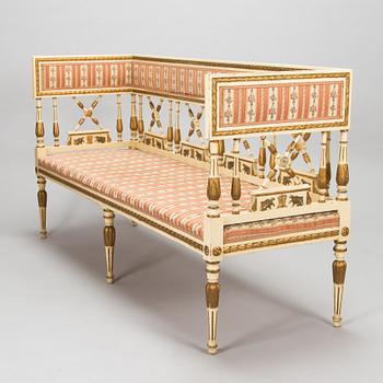 Soffa, bord samt ett par karmstolar, sengustaviansk stil, 1900-talets början.