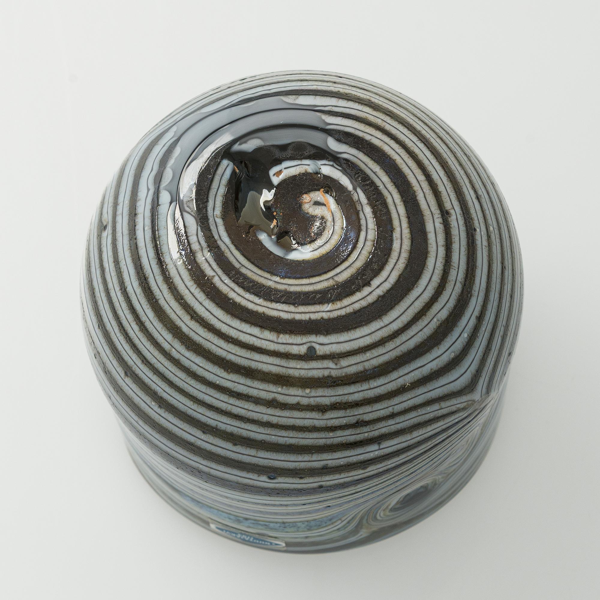 Oiva Toikka, an art glass object, signed Oiva Toikka Nuutajärvi Notsjö.