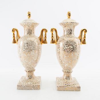 Uppsatsurnor 4 st England 1900-talets första hälft porslin.