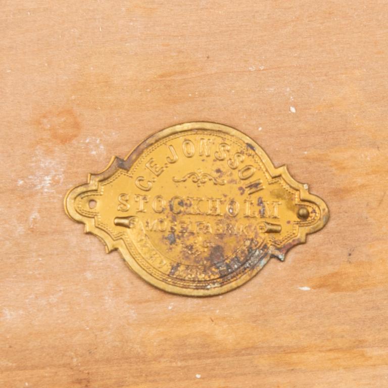Sängbord ett par CE Jonssons möbelfabrik, 1900-talets början.