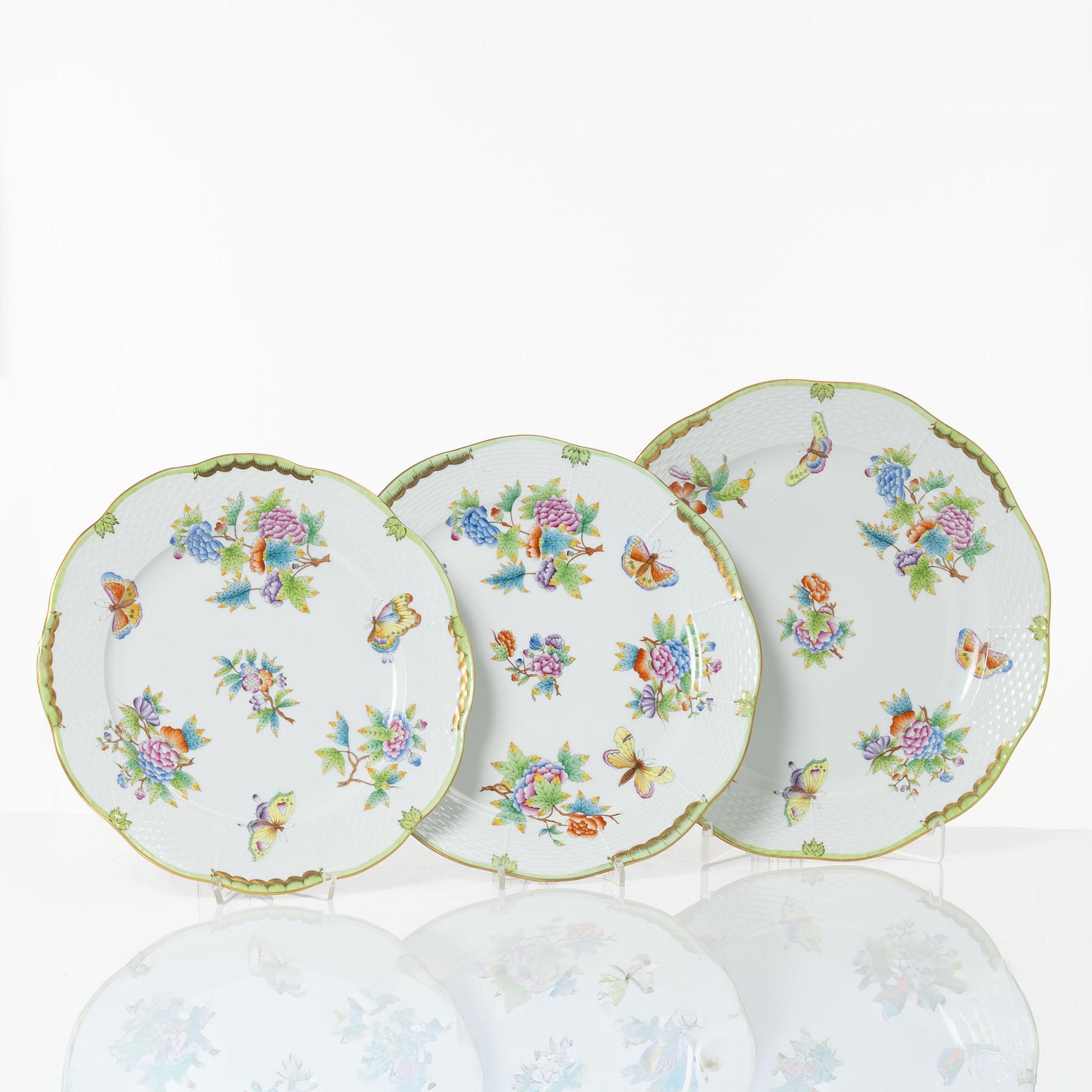 A 68-piece 'Queen Victoria' dinner service, Herend, Hungary.