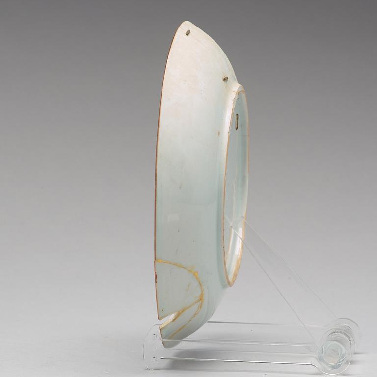 A set of five armorial plates, Qing dynasty, Qianlong (1736-95).