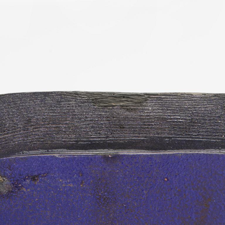 Birger Kaipiainen, a stoneware decorative dish signed Kaipiainen.