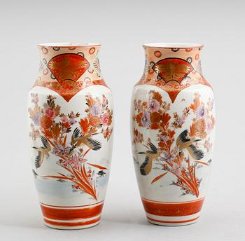 VASER, 1 par, porslin, Japan, sent 1800-tal.