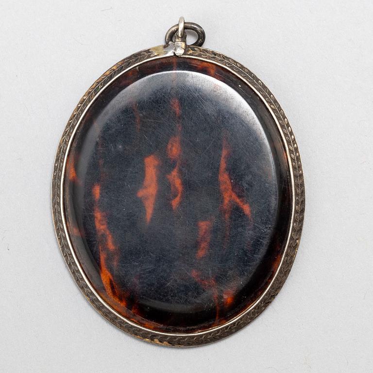 MINIATURE, 18th CenTURY. Gouache on bone, indistinctly signed.