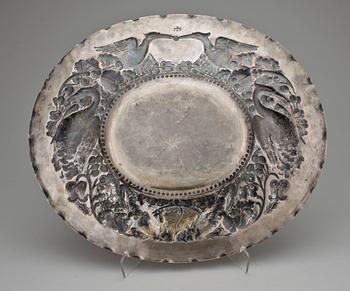PRESENTERFAT, silver, barockstil, C G Hallberg, 1920. Vikt 1290 g.