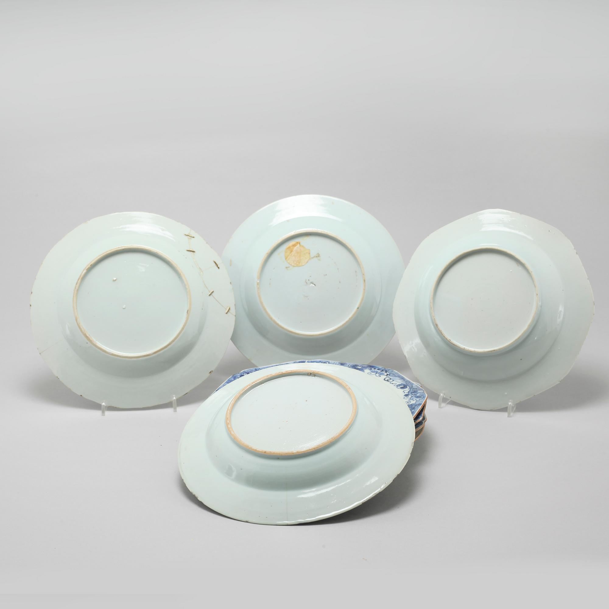 Seven Chinese dinner plates and two soup plates from the 18th century.