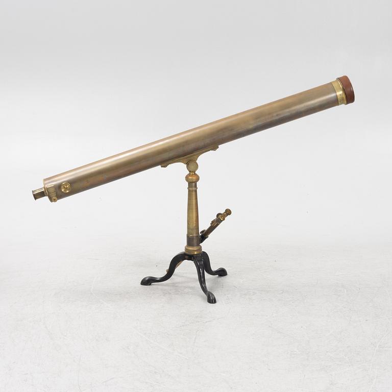 A telescope, A. Bardou, Paris, around the year 1900.