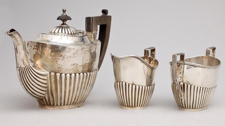 KAFFESERVIS, 3 delar, sterlingsilver, Birmingham 1900-talets första hälft. Tot vikt ca 700 gram.