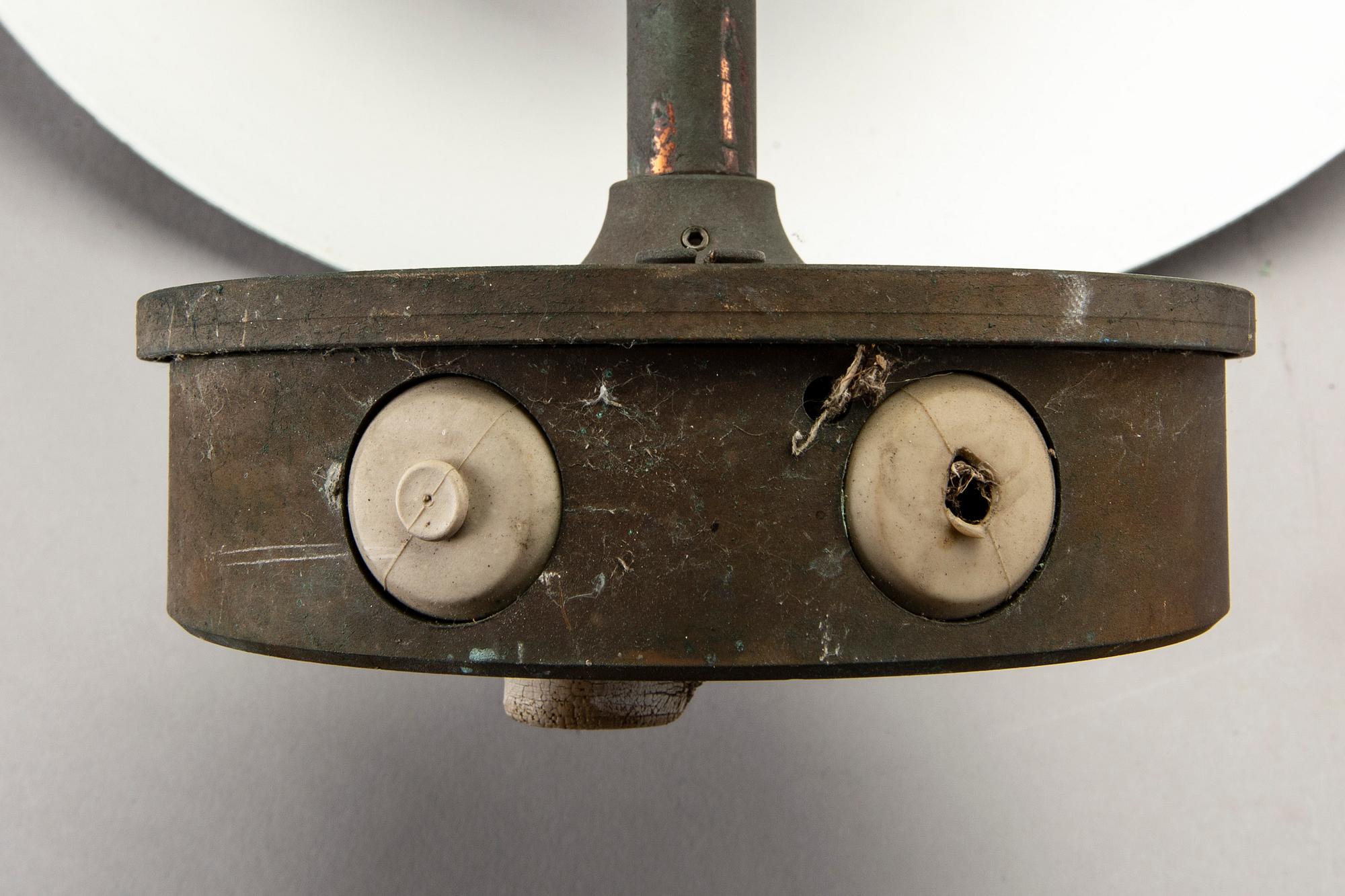 POUL HENNINGSEN, vägglampa för utomhusbruk, "PH", Louis Poulsen, Danmark.