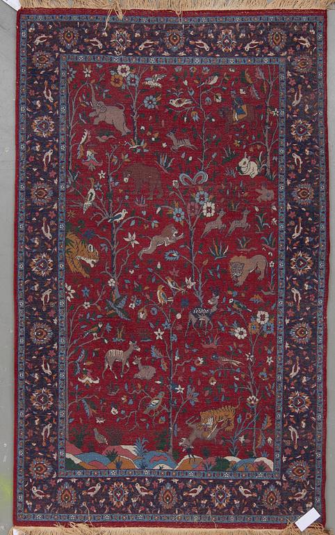 MATTA, sannolikt Keshan figural, old. Ca 198x120 cm.