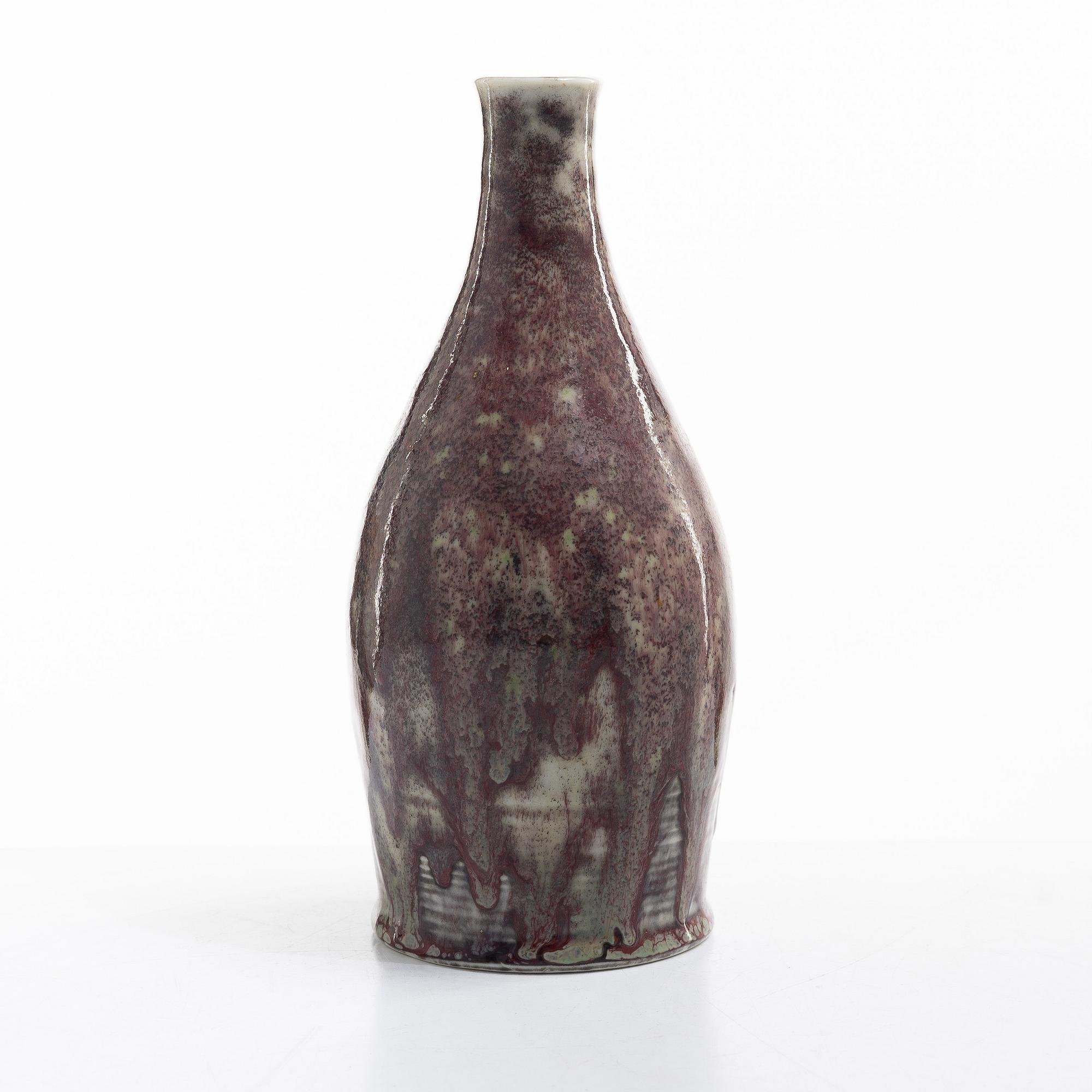 Aune Siimes, Vase, porcelain, Arabia, Finland 1940s.
