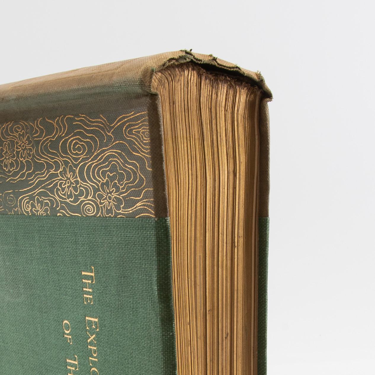 Freshfield, Douglas W.: The Exploration of the Caucasus. Förstaupplaga 1896. 2 band. Fotograf Vittorio Sella.