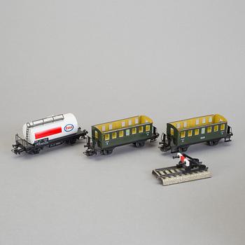 PARTI MÄRKLIN, tågset "S2920", vagnar, räls "E5190", samt topografi.