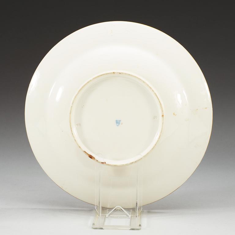 A Vienna porcelain dish, ca 1800.