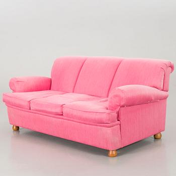 A Svenskt Tenn Josef Frank couch.