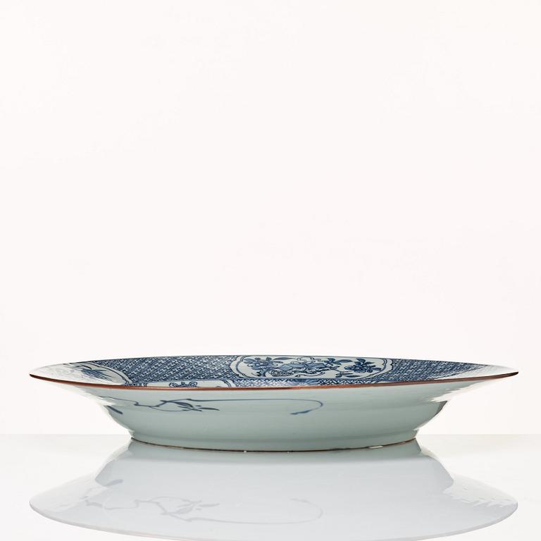A blue and white dish, Qing dynasty, Qianlong (1736-95).