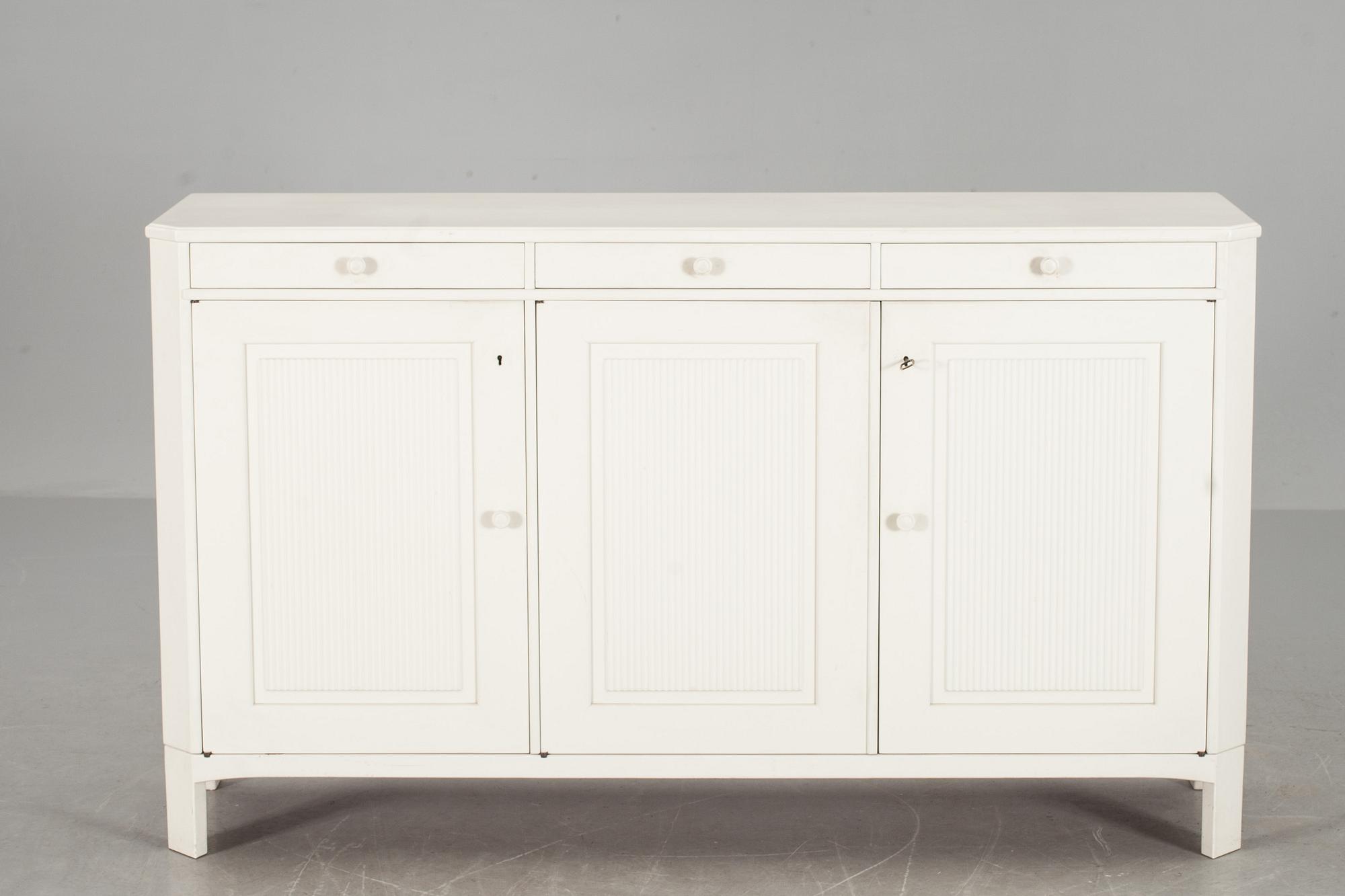 SIDEBOARD, Carl Malmsten, "Talavid", Waggeryds, 1900-talets andra hälft.