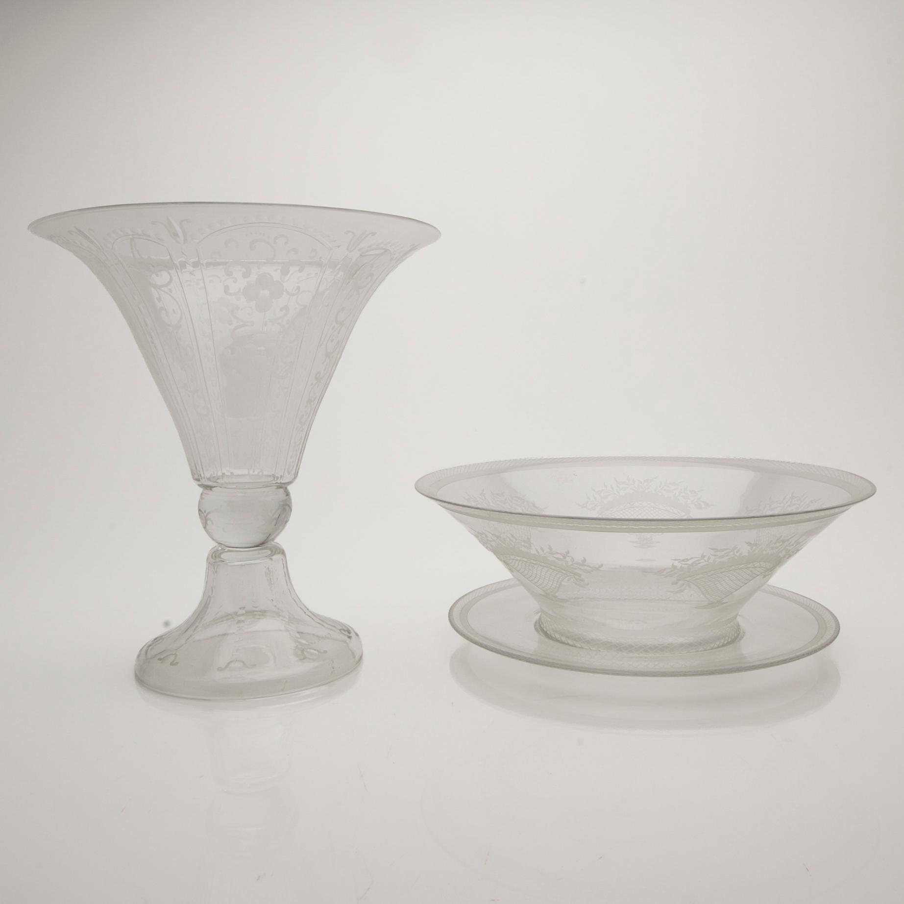 Edward Hald, Glasses, 2 pcs, Orrefors and Kosta Boda, 1920s.
