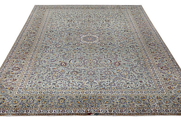 A carpet, Kashan, c. 423 x 301 cm.