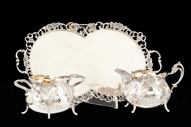 BRICKA, SOCKERSKÅL och GRÄDDKANNA, silver, GEWE, Malmö, 1960 och 70-tal, vikt ca 380g.