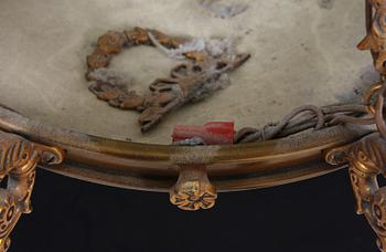 TAKAMPEL, Karl-Johan stil, 1900-tal. H 80.