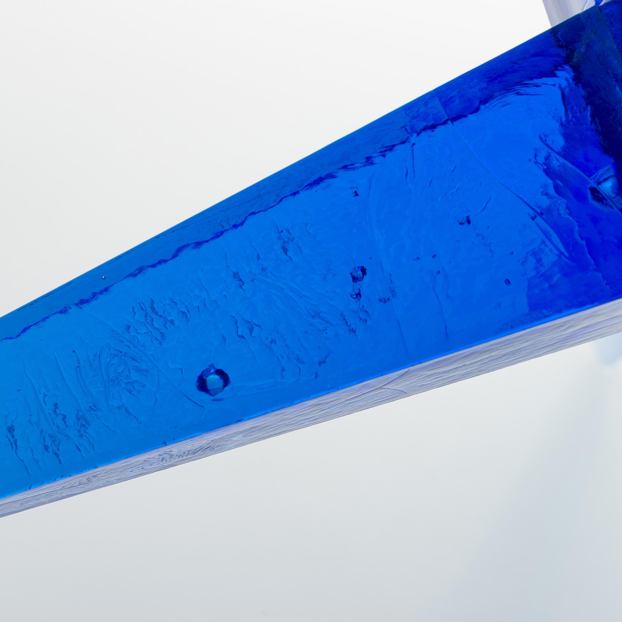 Oiva Toikka, A glass sculpture 'Yö' (Night) Pro Arte, signed O. Toikka Nuutajärvi.