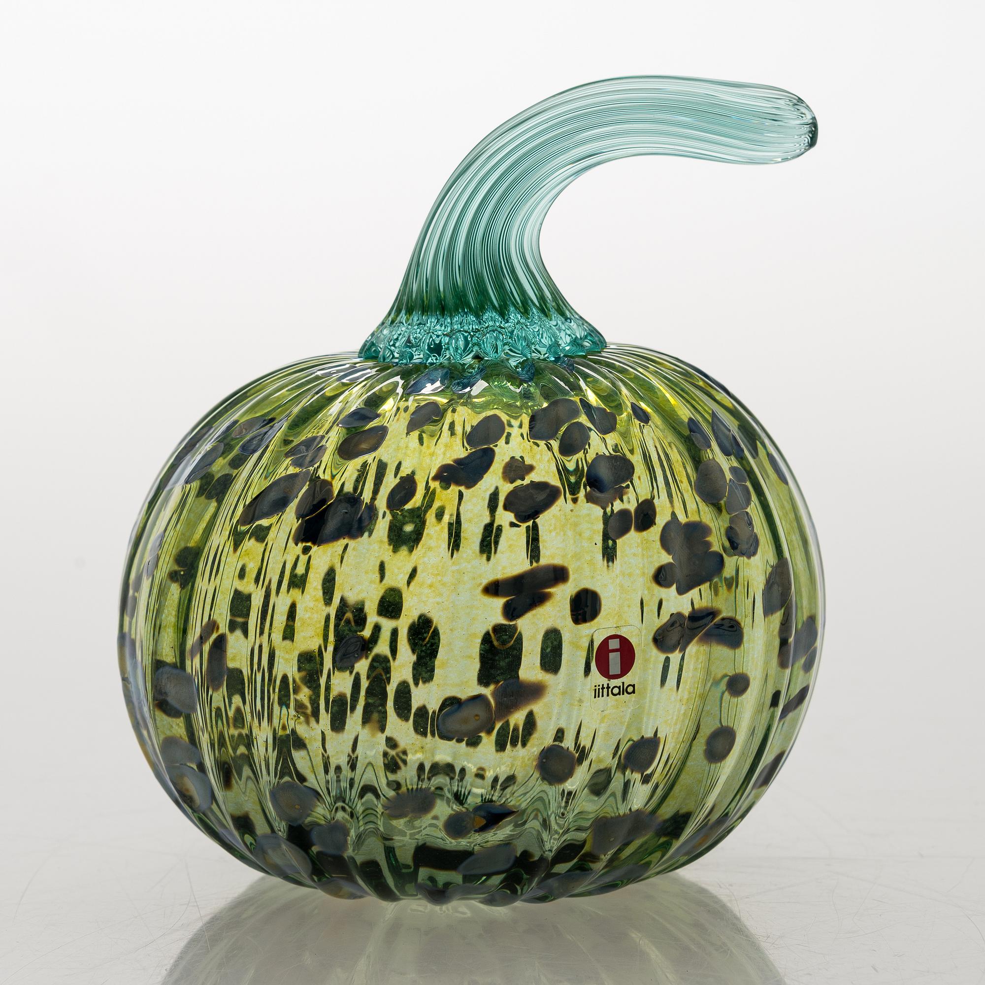 OIVA TOIKKA, A "Pumpkin" big) glass sculpture signed O. Toikka Nuutajärvi.