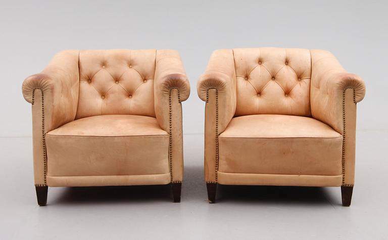 FÅTÖLJER, 1 par, 1900-talets andra hälft.