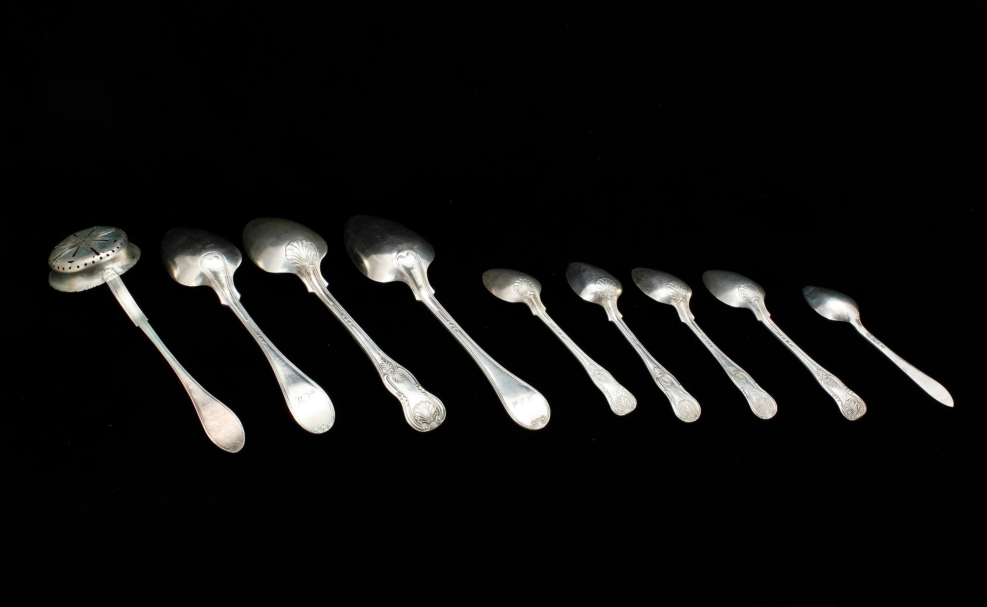 PARTI BESTICK, 9 st, silver, flertal smeder, bla Kjellberg, Västerås. Mest 1800-tal. Vikt ca 330 gram.