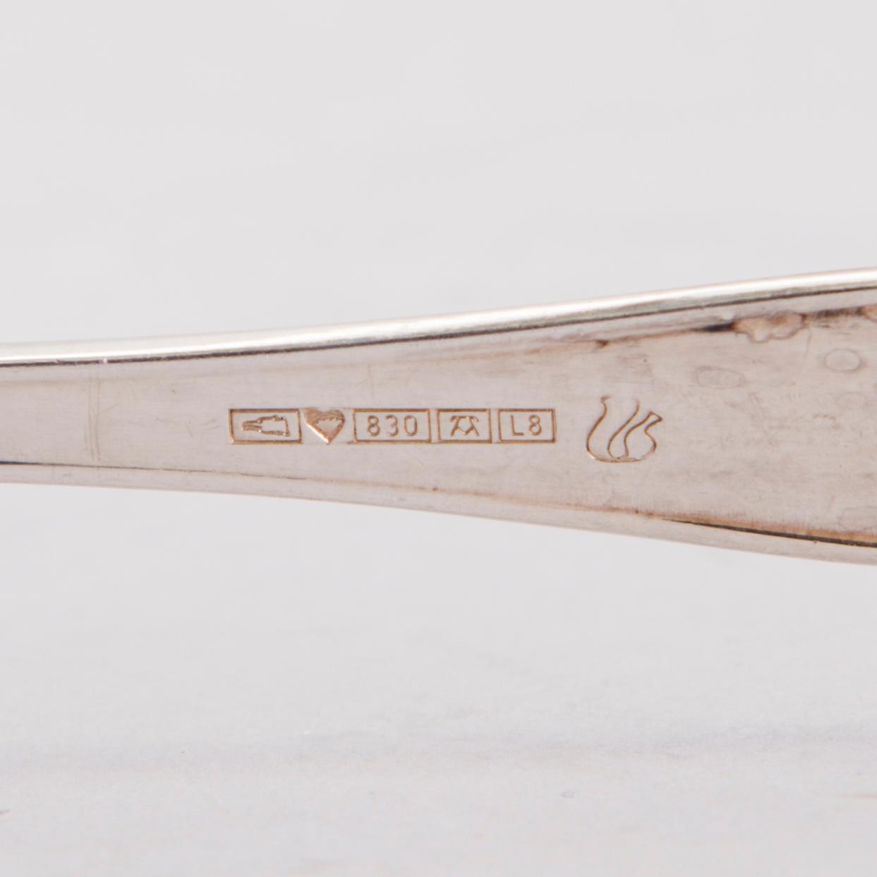 BESTICKUPPSÄTTNING, 51 delar, silver "Chippendale", 1900-talets slut.