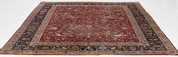 An antique central Persian carpet, c. 307 x 233 cm,