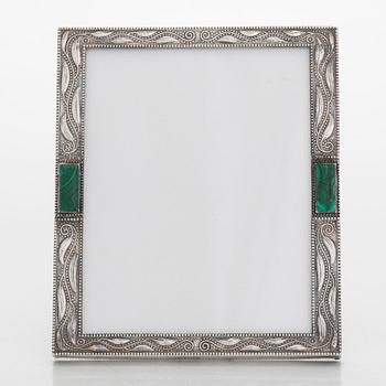 Josef Hoffmann, valokuvakehys, hopea, malli S 1614, Wiener Werkstätte, Wien, Itävalta ennen v. 1922.