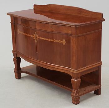 SIDEBOARD, England, Jugend, omkr år 1900.