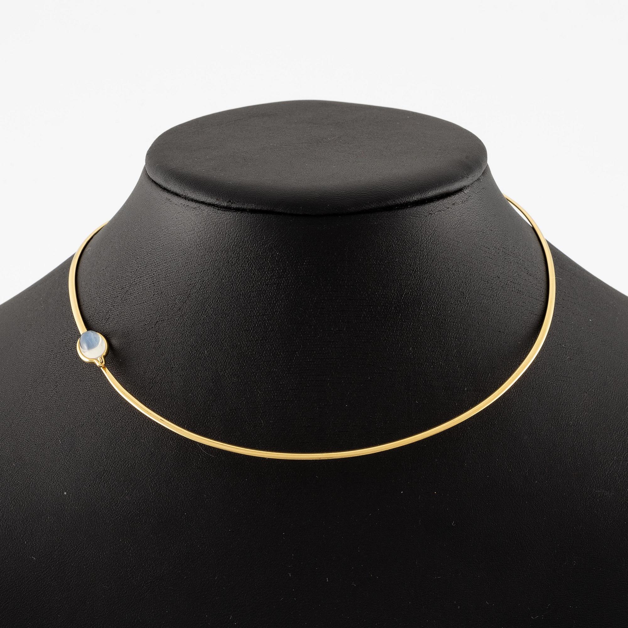 Vivianna Torun Bülow-Hübe, a necklace, 18K gold set with a moonstone, Jakarta.