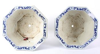 YTTERFODER, ett par, porslin, Kina, nyproduktion.