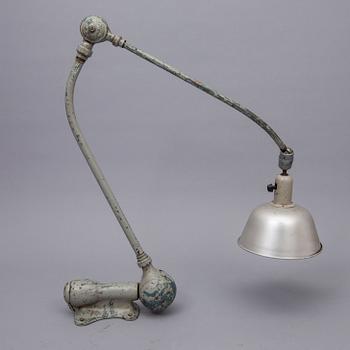 INDUSTRILAMPA, "Triplex-pendel", Johan Petter Johansson, Enköping, omkring 1900-talets mitt.