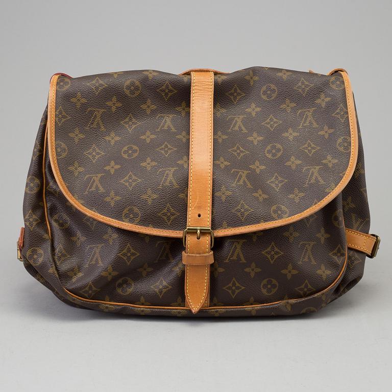 LOUIS VUITTON, a 'Saumur 35' monogram canvas bag.