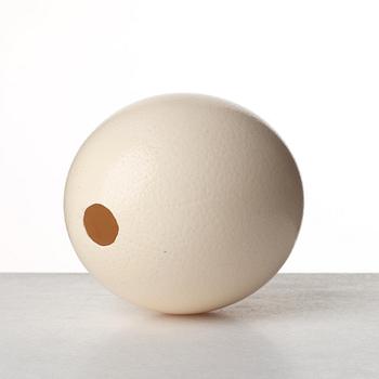 An ostrich egg, 20th century.