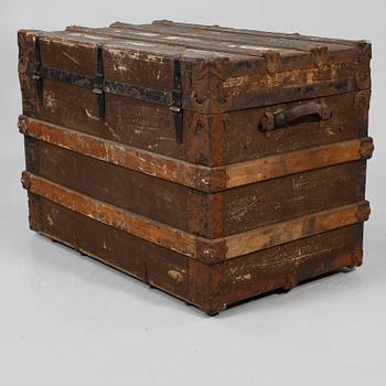 KOFFERT, 1900-talets första hälft.