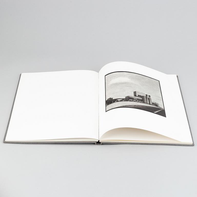 3 photobooks, "Ingen har sett allt", "Pure Architecture" & "Tuija Lindström".