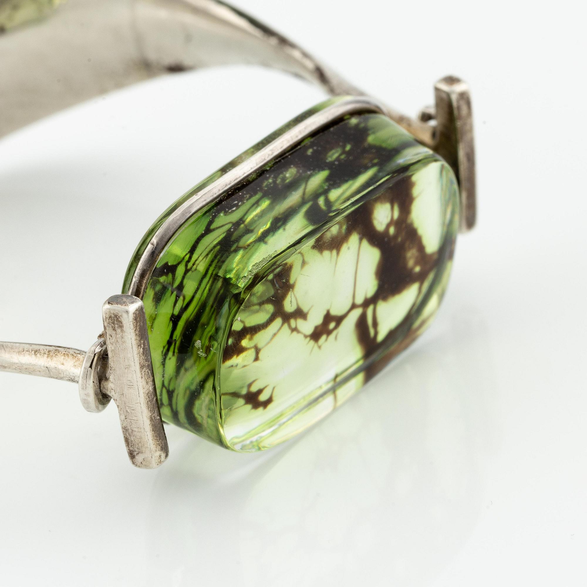 Vivianna Torun Bülow-Hübe, armband, silver och glas, egen verkstad sannolikt 1950-tal.