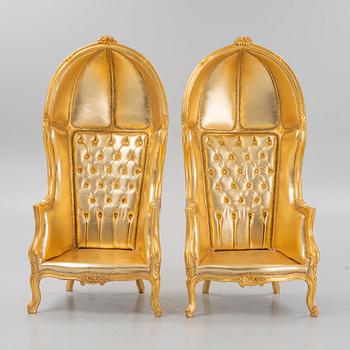 A pair of Louis XV-style 'Fauteuil carrosse' armchairs, 21st century.