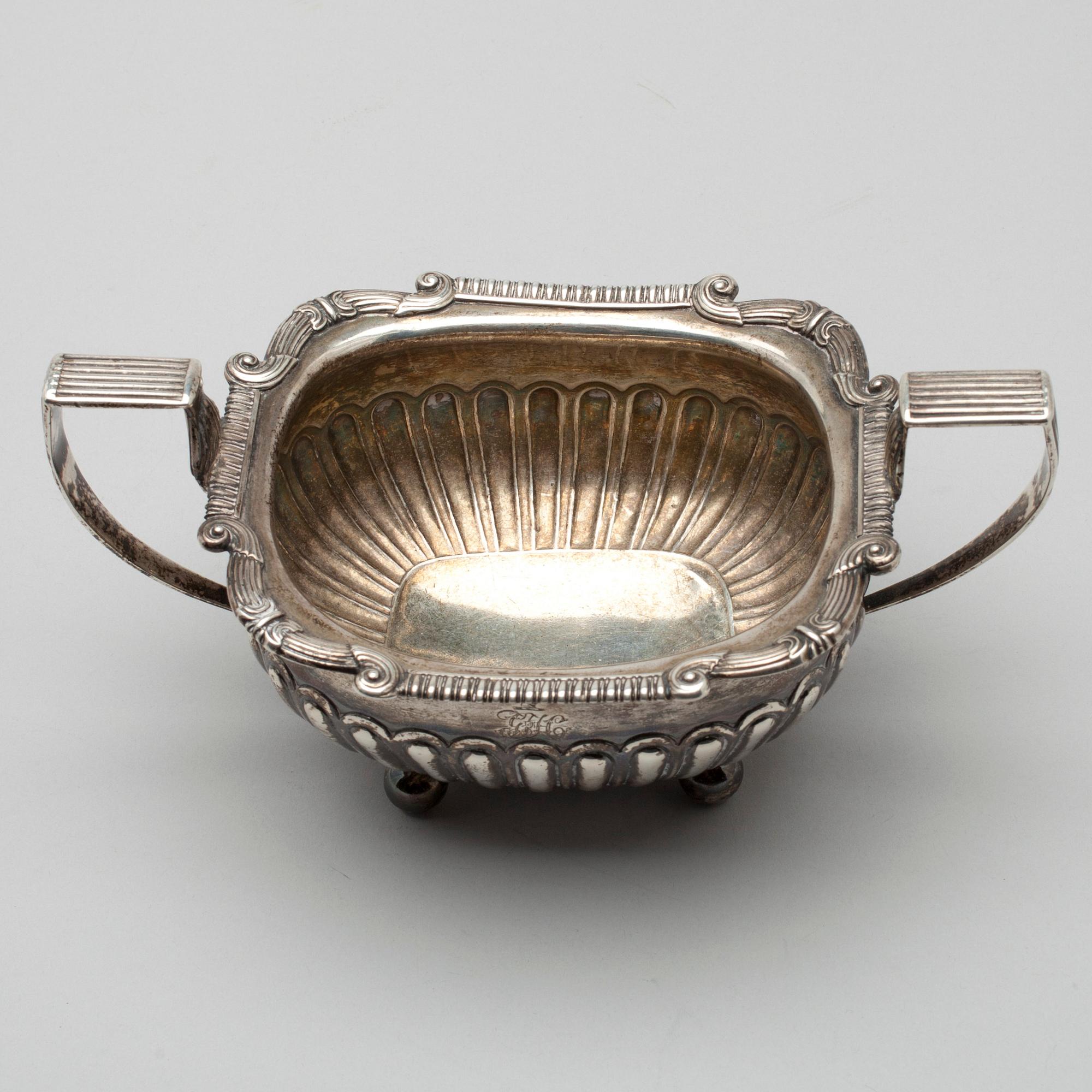 SOCKERSKÅL, silver, Robert och Samuel Hennell, London 1810. Vikt 423 g.