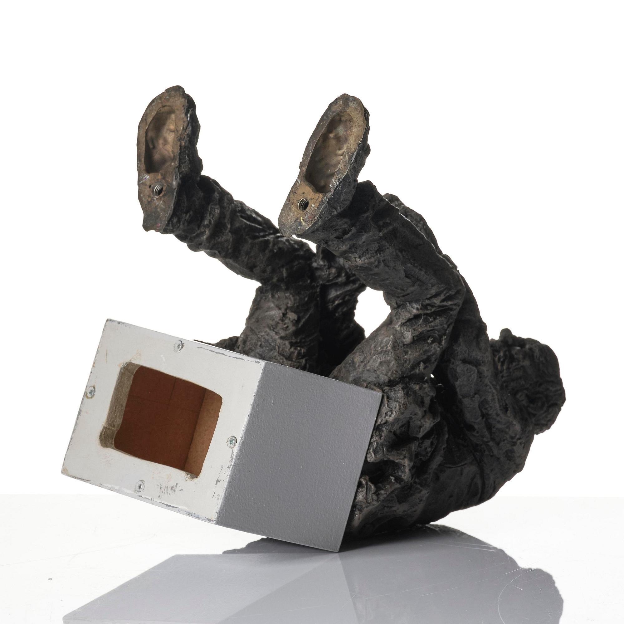 Sean Henry, "Seated man".