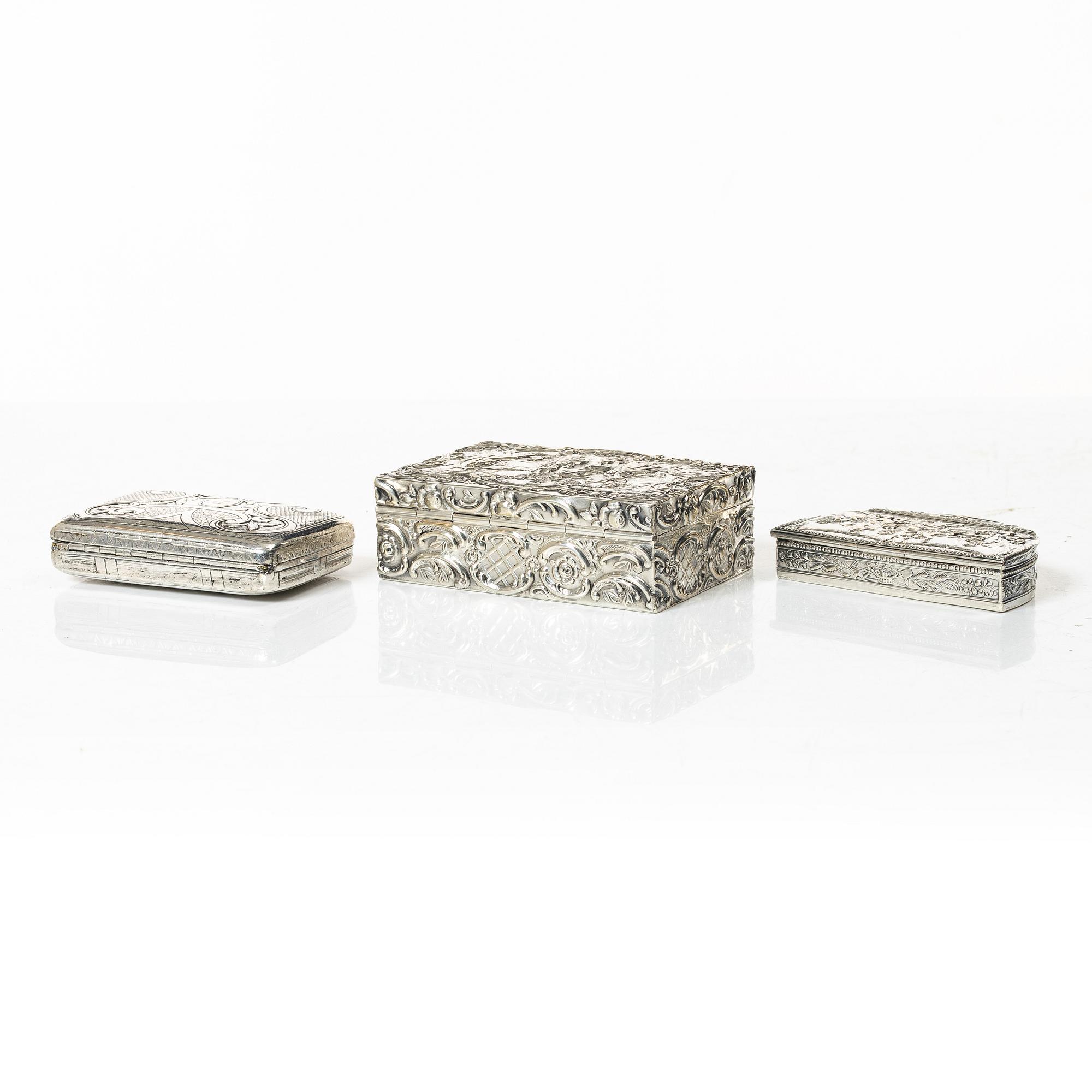 Three silver boxes with lid, Central Europe 18th/19th century.