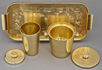 BRICKA, SHAKER samt TILLBRINGARE, England, 1900-tal.