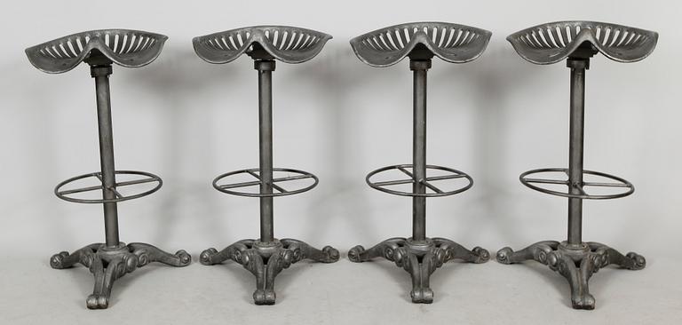 BARSTOLAR, 4 st, gjutjärn, USA.